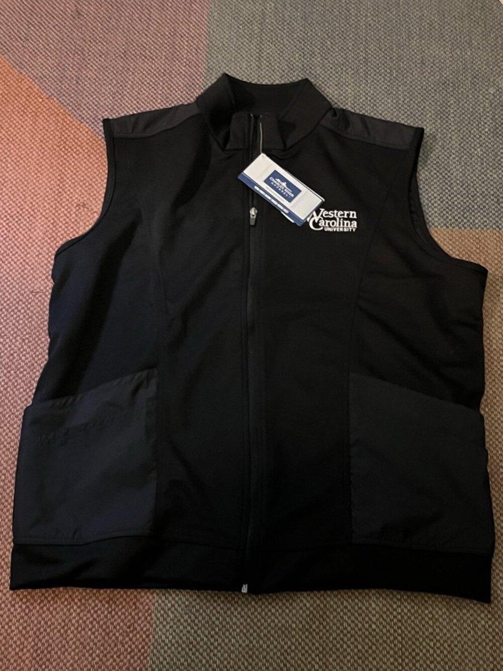 NWT Charles River Apparel Women's 2XL Soft Shell Vest - Western Carolina Univ